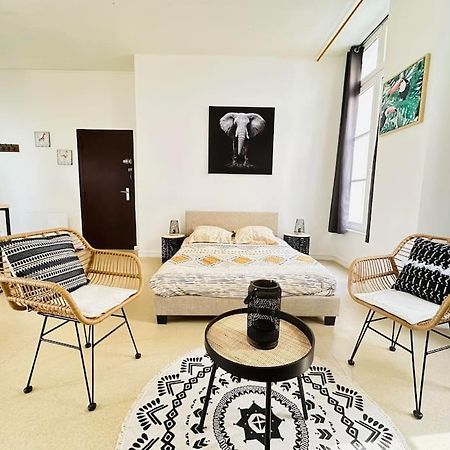 Appartement Confortable Laon Bagian luar foto