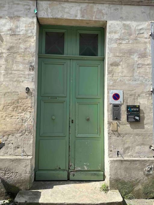 Appartement Confortable Laon Bagian luar foto