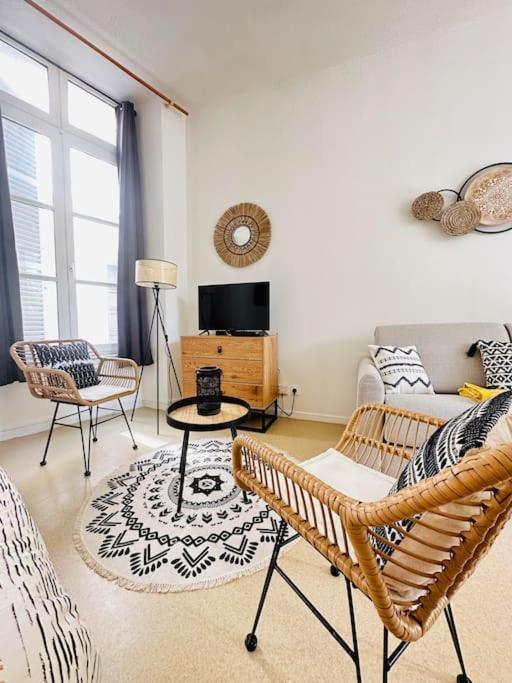 Appartement Confortable Laon Bagian luar foto