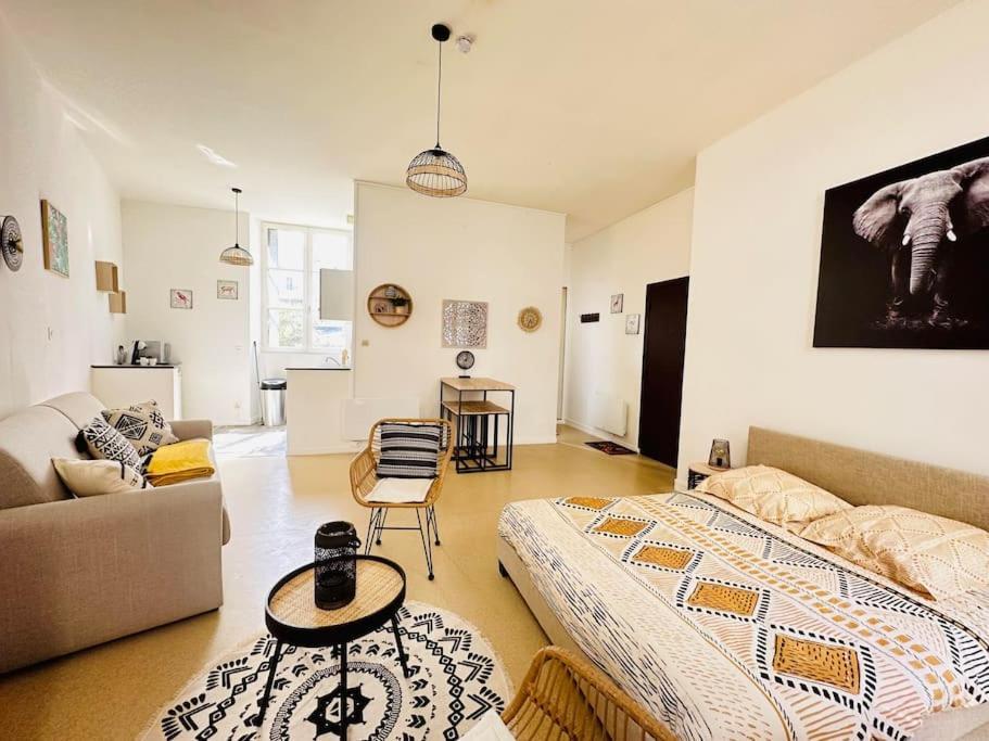 Appartement Confortable Laon Bagian luar foto