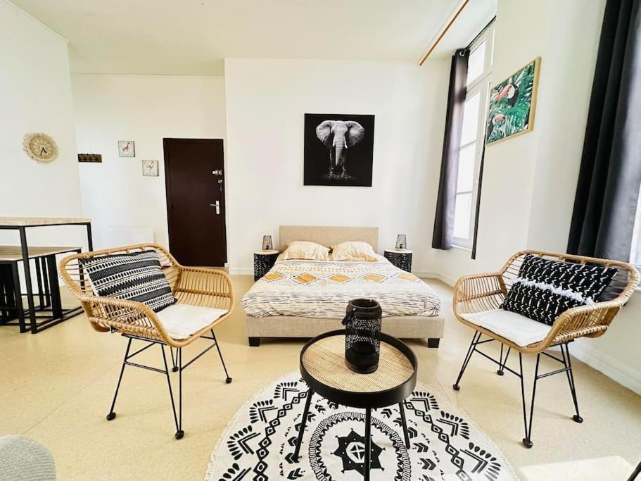 Appartement Confortable Laon Bagian luar foto