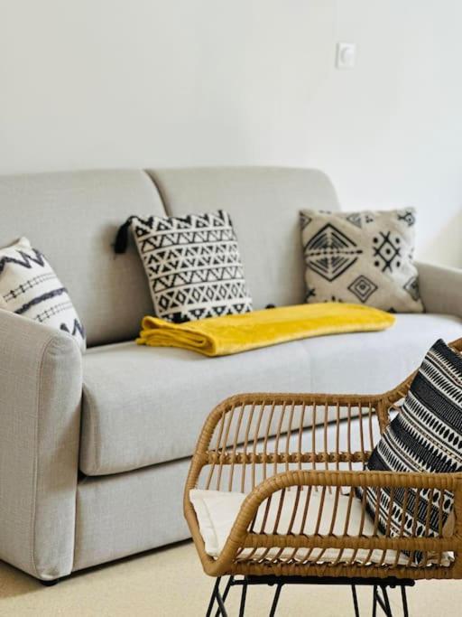 Appartement Confortable Laon Bagian luar foto